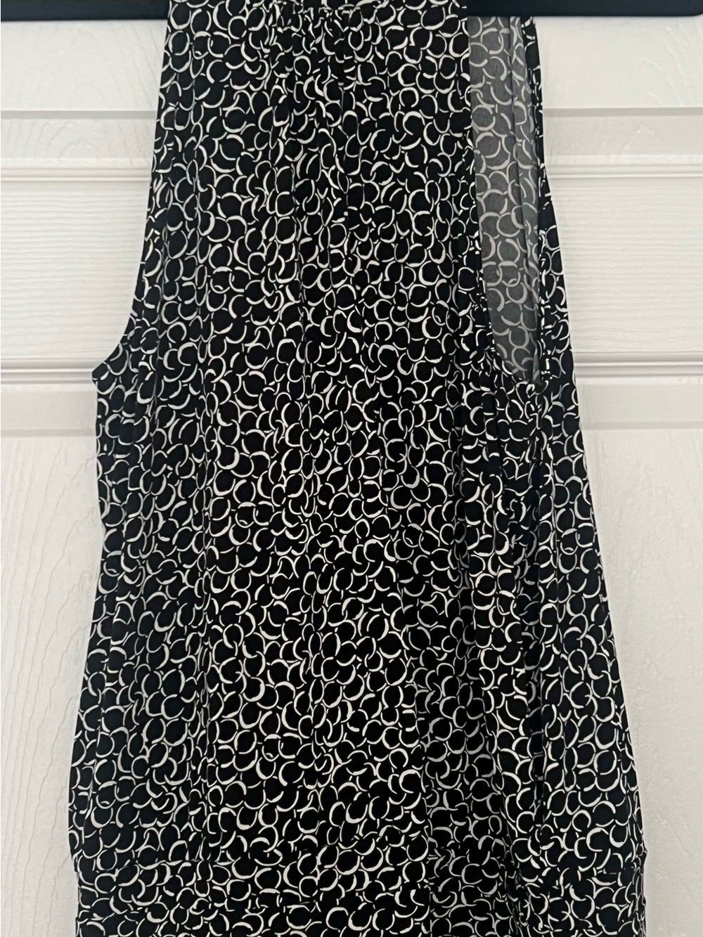 White House Black Market Black & White Y2k style Blouse with Loop Print